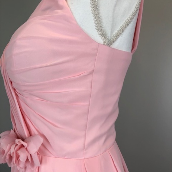 💥Host Pick💥Bridesmaid Dress With Cascading Ruffles .Sz 6 - Picture 5 of 15